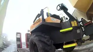 Разгружаю 6-тонный самосвал с новой видеокамерой на борту. Что вы думаете по этому поводу? 🤔
