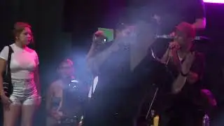 Qu&eacute; Hago Si Te Pierdo  (En Vivo) Alex Manga - Gamarra - Cesar - 2025