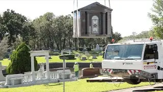 Mausoleum Lift by Consolidated Crane Rigging - Houston, TX