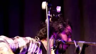 Ariel Minimal - Disimular (24/05/2012 - Ultra)