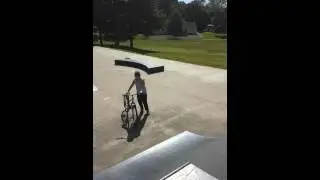 Jessing Breving trying to BMX lol
