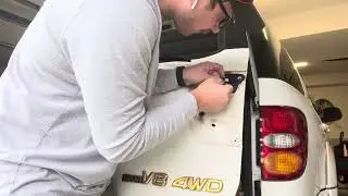 First Gen Toyota Sequoia (01-04) Rear Hatch Light Replacement