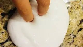 DIY SUPER JIGGLY AND GLOSSY CLICKY SLIME!