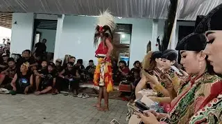 KENTONG SELALU SEMANGAT PENTAS KETIKA DITEMENI ODING MAHARANI