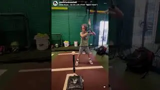 Hitting lessons 🇺🇸⚾️🥎⚡️  #hittinglessons #baseballlessons #softballlessons #catchinglessons
