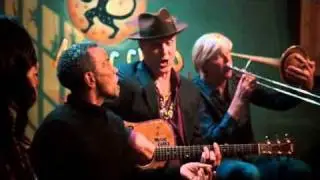 Accentuate the Positive - John Boutt&eacute;, Lucia Micarelli