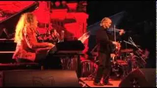 Clara et Jean-Luc Ponty au Palais Idéal du Facteur Cheval