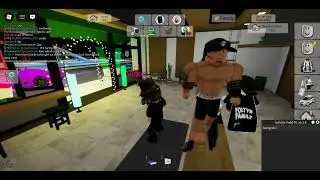 ROBLOX: BROOKHAVEN - TROLLING PEOPLE IN THE CLUB AND..!