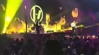 Shy Away - twenty one pilots (Live in Birmingham)