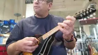Kentucky mandolin Km-150
