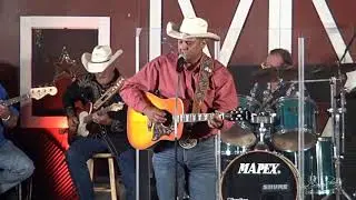Mark Crandall sings Silver Wings at The Gladewater Opry 6 6 2020