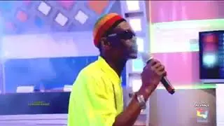 Vernon Maytones. Canta. BORN TO BE LOVED
