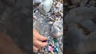 Gem stones from the canyon #outdoors。 diamonds and gold