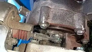 Turbo charger Pushrod up and down moving with pressure gauge.