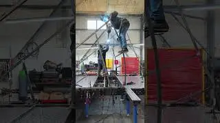 📣 Steel Center zrealizowało kolejne nietypowe zlecenie: stalową konstrukcję sceny koncertowej 💥