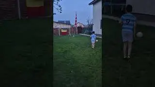 Eduard Niță #traningvideo #athome #green #grass #without #shoes #mancity #ball #fotball