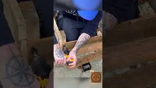 Building a Cold Frame from Pallet Wood #jammadethings #diy  #palletwood