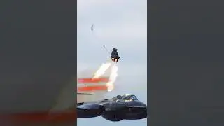 Пилот истребителя тренирует катапультацию ✈️