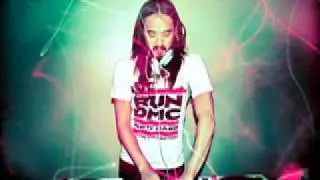 Blow Up! {April House Mix}