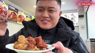 Shanghai Street Food: Must Try Beef Noodles with Yellow Curry Soup on Zhonghua Road in China