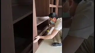 Handle free wardrobe