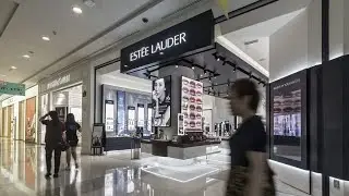 Estee Lauder CEO to Retire in 2025 as Turnaround Stalls