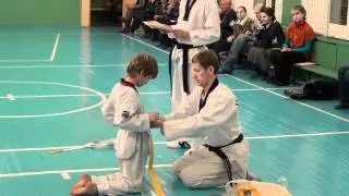 20111229 Тхэквондо. Вручение желтого пояса Панарину А.