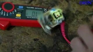 Измерительные клещи UNI-T UT210E