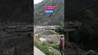 Huge Traffic Jam at Ramban | NH44 #trafficjam #nh44 #jammusrinagarhighway #trafficupdate