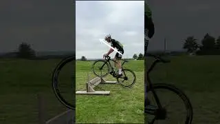 How to Bunny Hop 🔥🚴&zwj;♂️🐇🔥 #cyclocross #cyclist #cyclingtips