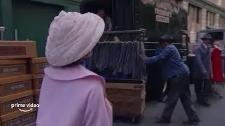 The Marvelous costumes of Mrs. Maisel