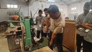 #itijobs#Hand injection moulding