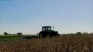Farming Simulator 22 /disking on a John Deere /Relaxing Silent Realistic Graphics