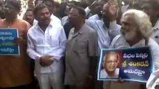 Gaddar at S R Sankaran's funeral