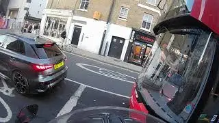 Bus Driver Gives The Thubs-Up for V-Strom 800DE