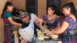 We made the BEST Tacos using MAYAN ingredients in Guatemala 🇬🇹