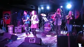 Sugar (Maroon 5 Cover, Live at KJ Farrells) - The Going Rate