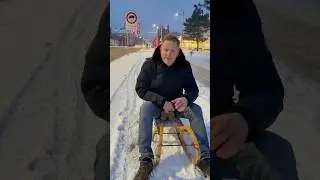 Dem Radweg Krottenbachstra&szlig;e einen Sinn geben: Im Sommer mit dem Liegestuhl, im Winter mit der Rodel