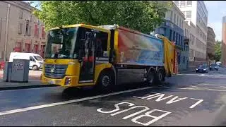 UK🇬🇧England's Scottish Music🎶.3Double Decker.Cyclis🚴&zwj;♀️On Racks.A Cyclist in Short.A Motorcyclist.