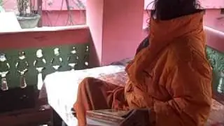 Trevor Hall at Yoga Vedanta Kutir in India: Sweet Distribution