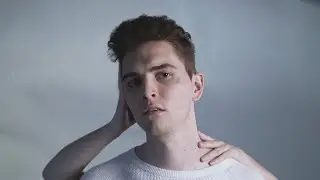 &Scaron;imon &Scaron;vidraň - M&Aacute;M ŤA R&Aacute;D (official video)