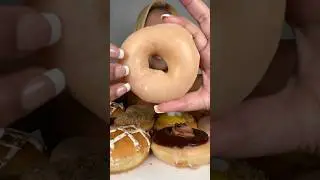Krispy Kreme Thanksgiving donuts ❤️ #donuts #krispykreme #food #asmr #mukbang