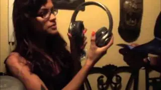 UNBOXING : FlipsAudio Headphones [WeirdCoupleTV]
