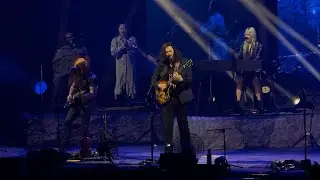 Almost (Sweet Music) - Hozier en Chile 2025
