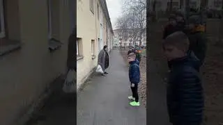 Dzieci Przeszkadzają Na Osiedlu!! Zostaw Suba!!!  #funny #ai #hit #memes #dlaciebie #viral #short
