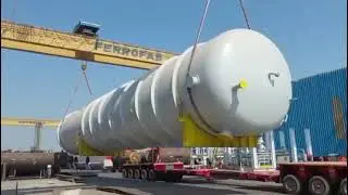 25 meter long vessel getting loaded from Dubai to Iraq