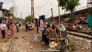 Mumbai Slums life on Railways Track ll BangaliPura  Slum Walking Tour #mumbaislums #dharavislum