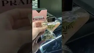 Prada paradox parf&uuml;m #kpop #itzy #ive #cover #bts #cake #sunglasses #music #perfume #cute