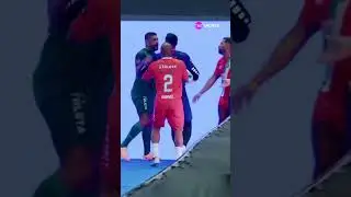 TRETA DE &Iacute;DOLOS: DIEGO SOUZA BRIGA COM ANDERSON POLGA EM JOGO DE SHOWBOL! #shorts