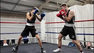 OLIVER JONES 🆚 FREDDIE BROOKS #boxingtraining #boxing #boxingfans 